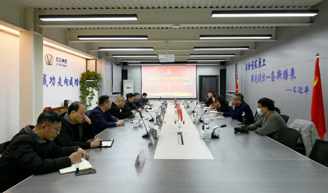 长治日报总编辑一行深入永利yl23411调研