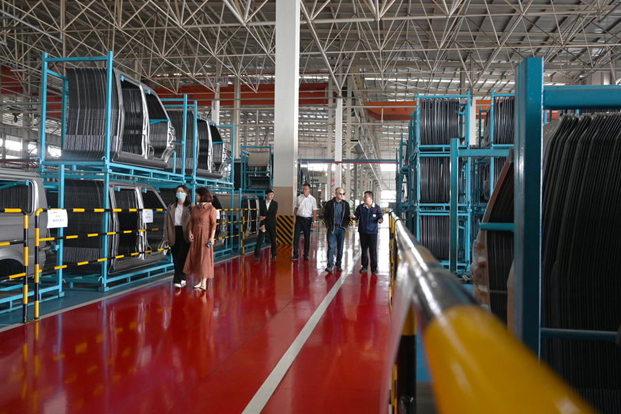 【工作动态】中国传媒大学国家大学生文化素质教育基地宋素丽教授一行莅临永利yl23411调研指导